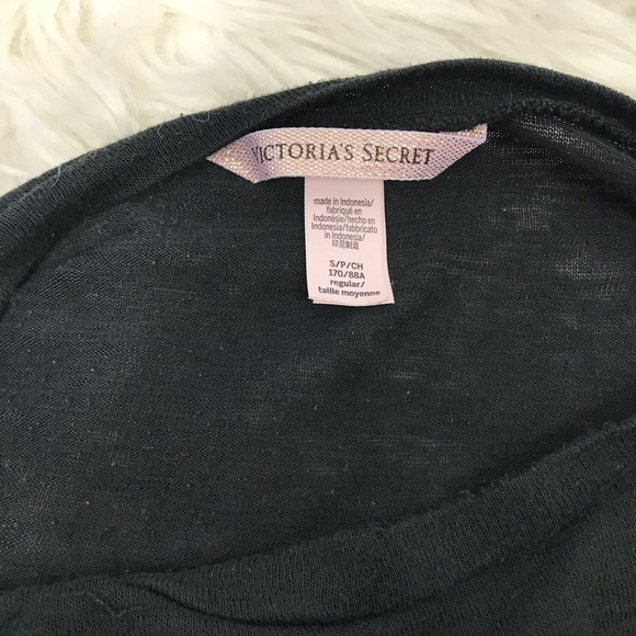 Victoria’s Secret Scoop Neck Black Long Sleeve - Picture 4 of 4